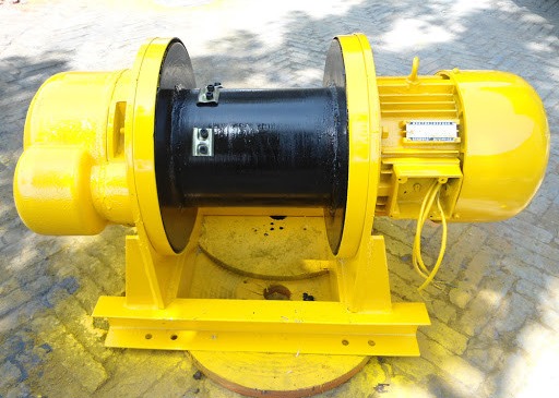 Quality Pendent Button Cotrol 1.6T Marine Electric Winch for sale