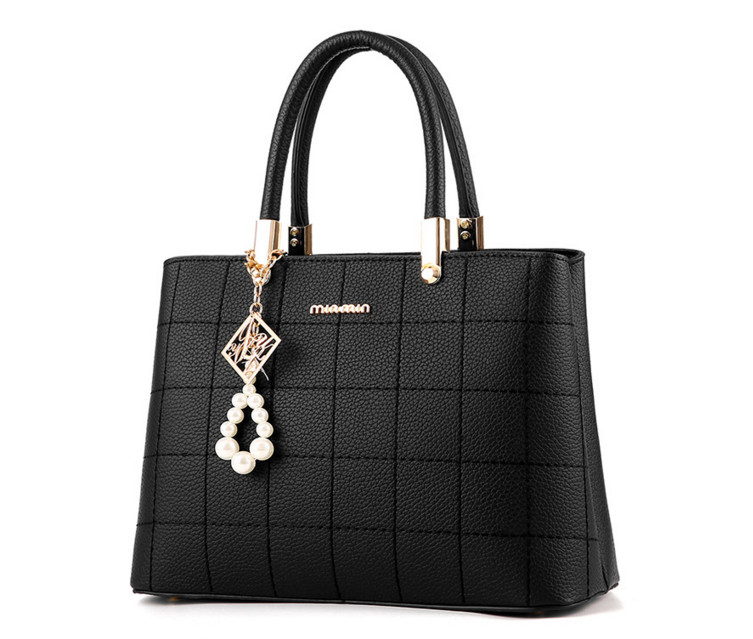 Quality Square Shape Leather Shoulder Handbags , Soft Leather Shoulder Bags For Womens  for sale