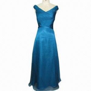 Quality Off Shoulder Bridesmaid Dress with Nice Pleats, Made of Silky Chiffon Self for sale