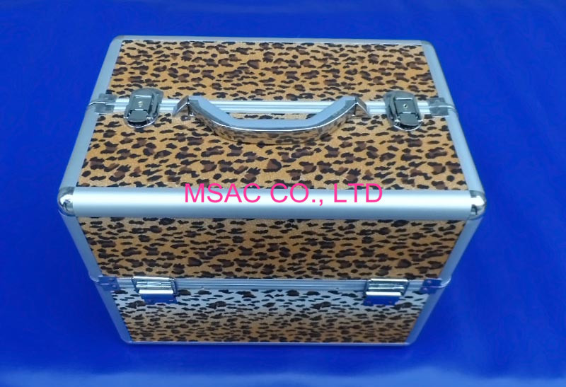 Aluminum Cosmetic Train Cases With PVC Material