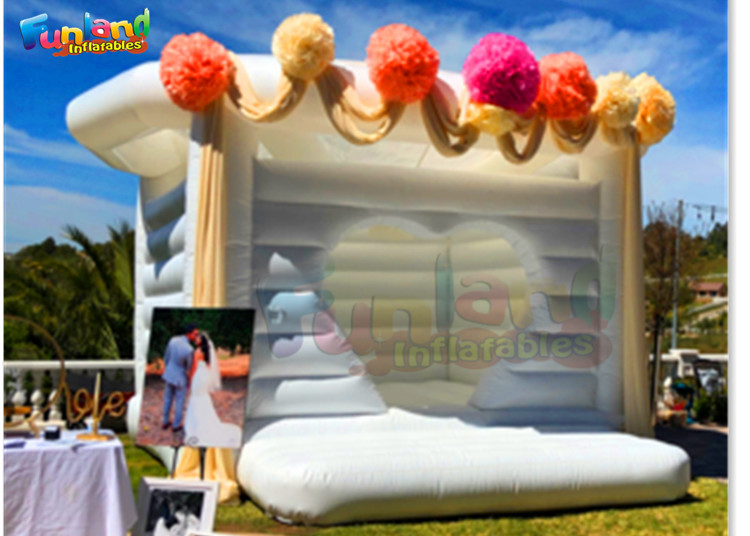 Quality Inflatable Wedding Bouncy Castle For Rent for sale