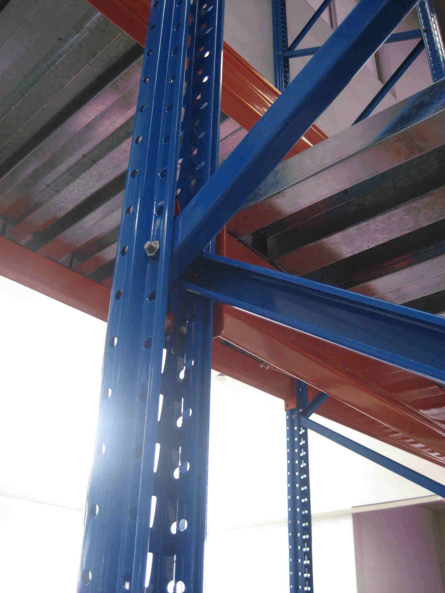 Heavy Duty Warehouse Storage Racks Stocking Iron Rack With Knockdown Structure