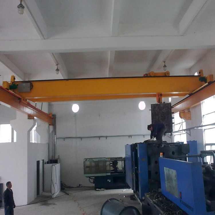 Quality 100 Ton European Type Double Beam Overhead Crane For Mould Lifting Strong Rigidity for sale