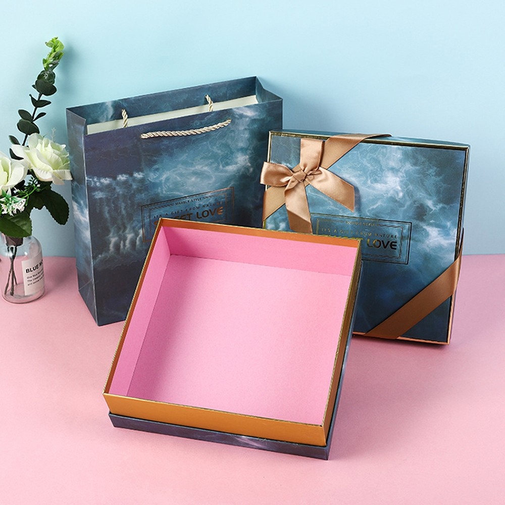Three Colors Square Rigid Shoulder Box Packaging For Surprise Gift