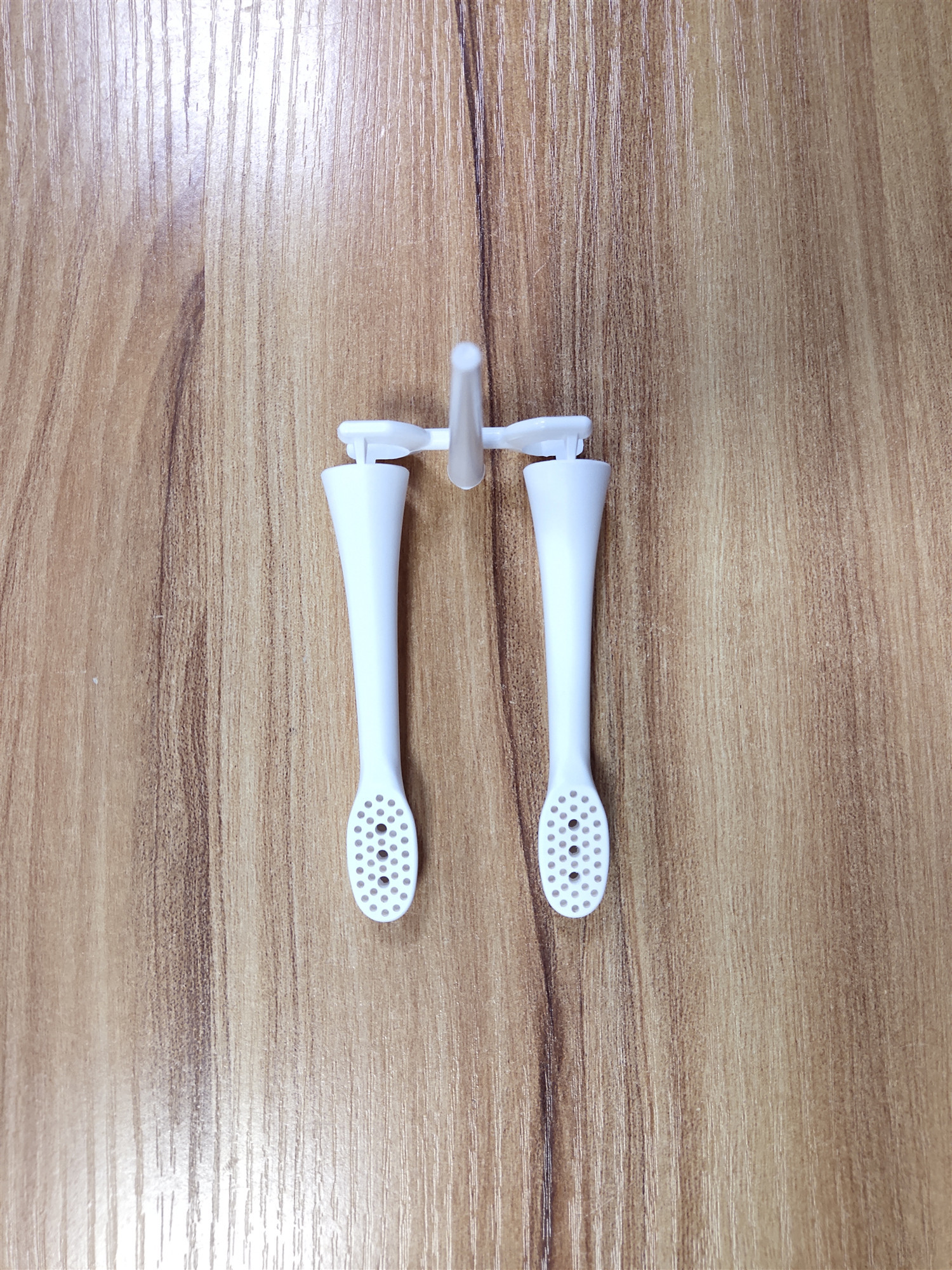 Quality Durable Plastic Moulding Items , AS Plastic Injection Components toothbrush OEM for sale