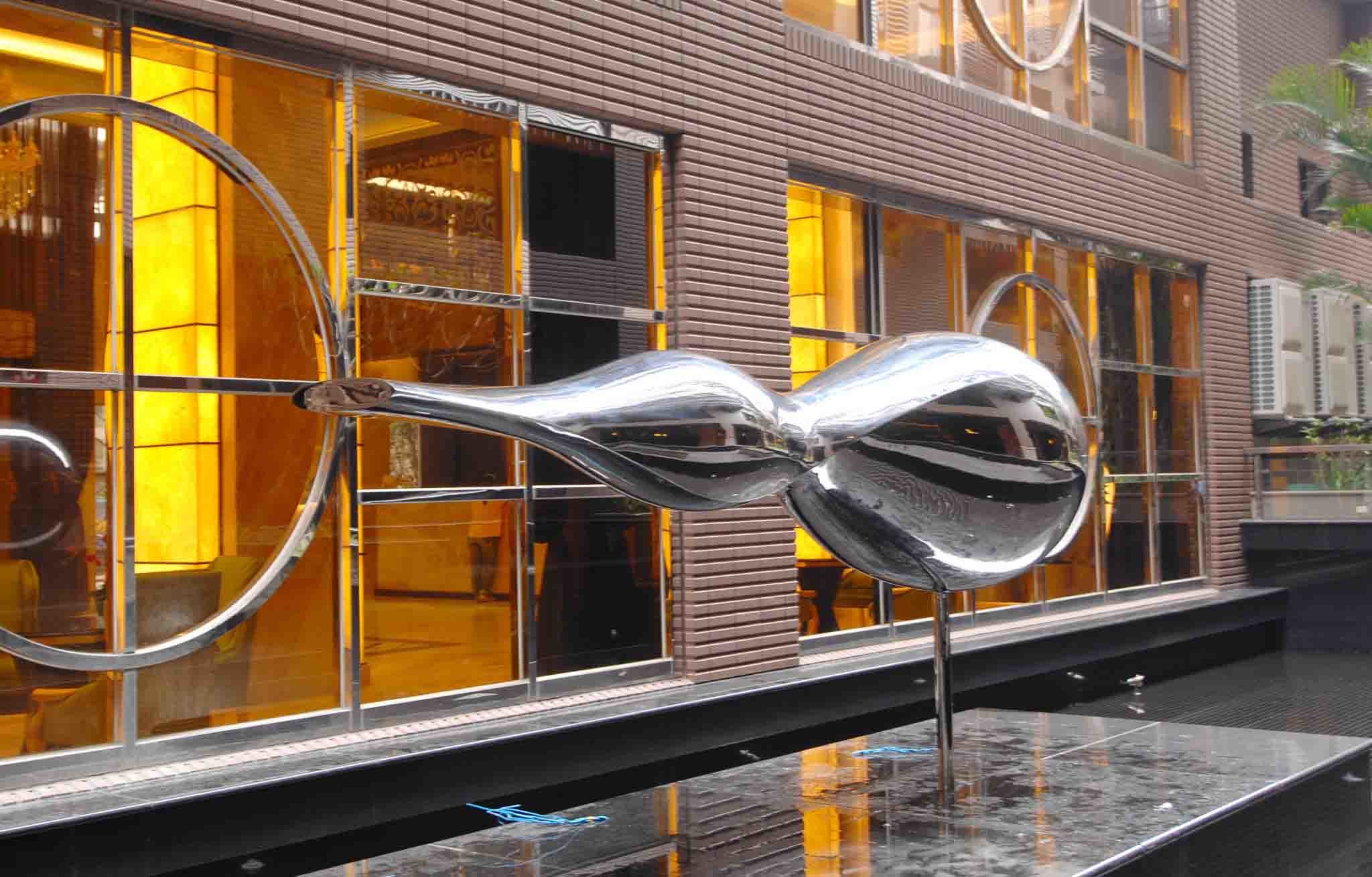Quality Polished Modern Abstract Sculpture Stainless Steel Water Cloud For Plaza Decoration for sale
