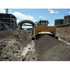 Cow manure biogas residue organic fertilizer tossing machine /Full hydraulic