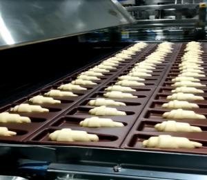 Quality Automatic Croissant Production Line with Insulated Tunnel Oven & Cooling System for sale