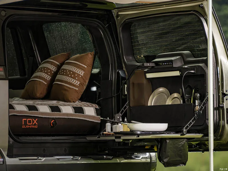 Hybrid Fuel Jishi 01 2023 Versatile 7 Seater Version Energy Vehicles Medium Large SUV Max Speed 200Km/h 2023 REEV Car