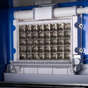 Large Capacity Cube Ice Making Machine with 30kg Ice Storage Electric current 2