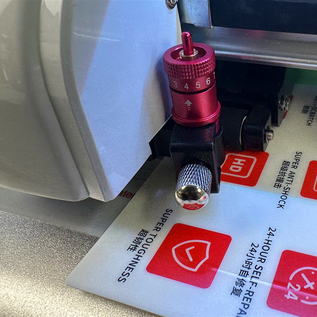 Daqin IDskin 4,000+ Styles Data Screen Protector Cutter With Cloud Data Update & Automatic Film plotter
