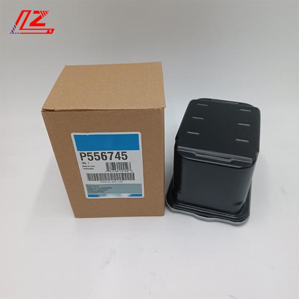 Auto Truck Machinery Parts Filter Element P556745 Oil and Water Filter 11cm*11cm*16cm