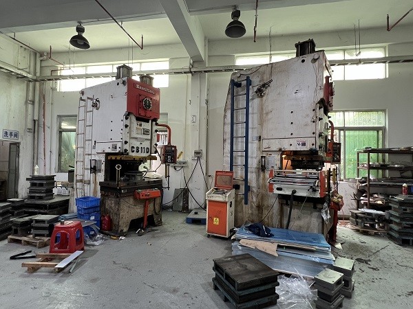 High Precision Sheet Metal Stamping Parts Metal Fabrication Service For Electronics