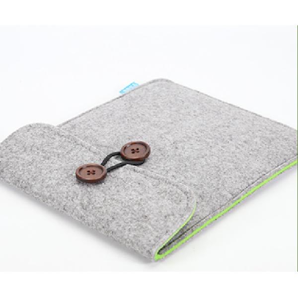 Step into the storage bag with felt protection