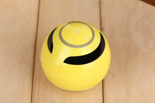 Hi-Fi Bluetooth speaker hands free call mini speaker with FM radio