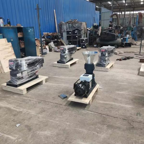 1000kg/H Chicken Food Processing Machine 1-10mm Mini Cattle Feed Machine Plant