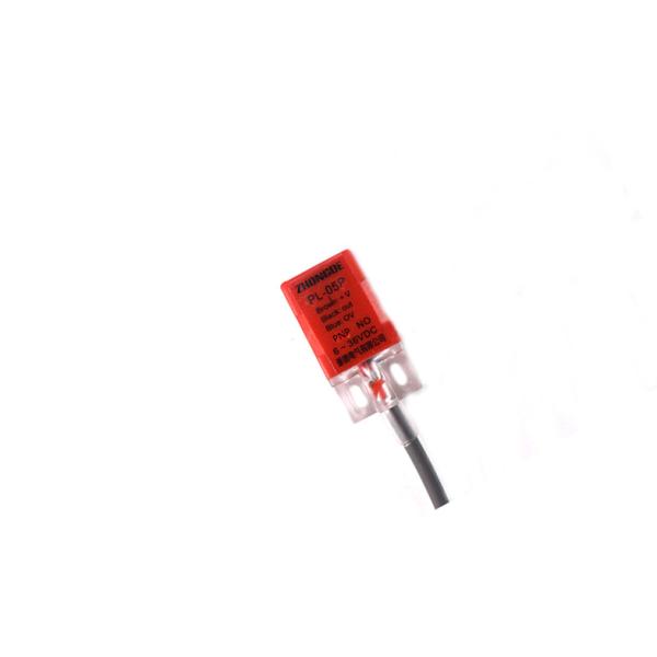 Three Wire PNP Proximity Switch , PNP Type Sensor Red Color Normally Open