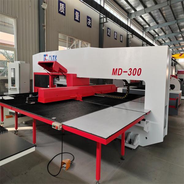 CNC Turret Punching Machine PLC CNC Sheet Metal Punching Machine