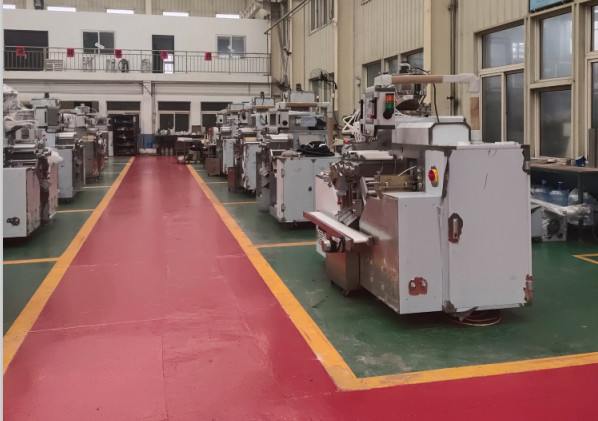 Capacity Running Speed 0-8rpm Vacuum Softgel Encapsulating Machine With 14 To 32