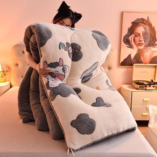 Stay Warm and Luxurious with Our Ready Stock Velvet Embroidered Heavy Quilt