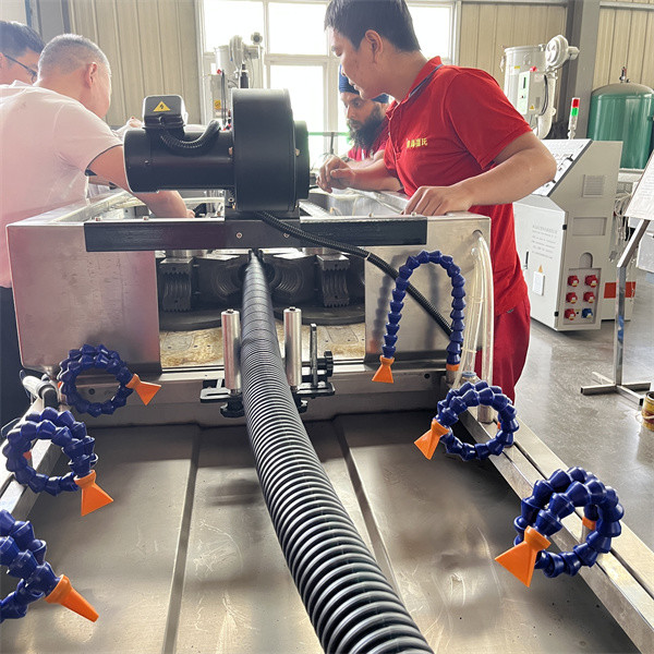 Fully Automatic Spiral Pipe Extrusion Line High Capacity PVC Hose Extruder
