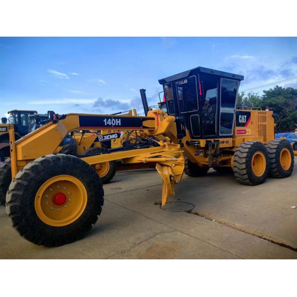 Old Used Caterpillar Cat 140H Motor Grader Road Construction Machine
