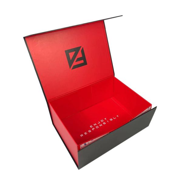 Flat Folding Apparel Packaging Box Magnetic Cardboard Gift Boxes Customize For Clothing