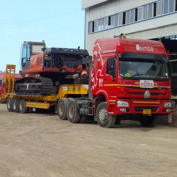 Sinotruck Used Tractor Trucks 10 Wheel 50 Tons 2014 Year With Short Mileage