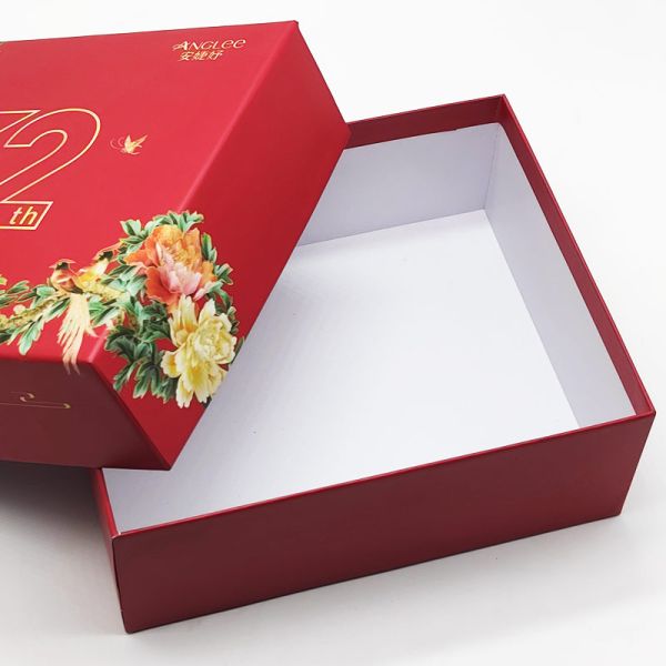 Square Recycled Paper Gift Boxes End Magnetic Closure Cardboard Custom Logo