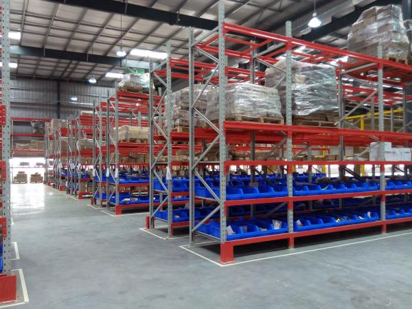 Buy 1200 KGS UDL Conventional Pallet Racking , Universal Selective Pallet Racking Systems at wholesale prices