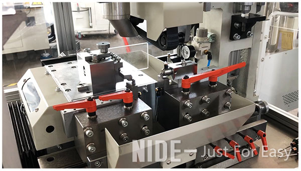 Efficient Armature Commutator Turning Machine 2.2KW Motor Power PLC Control