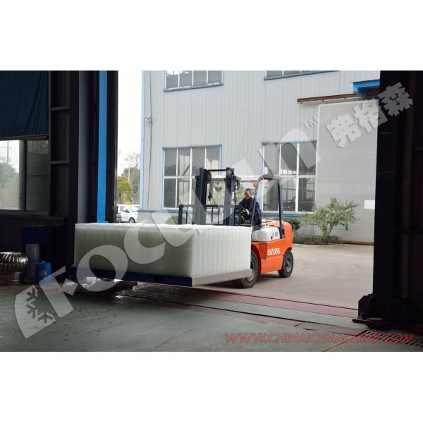 Blue NIZA Paint 90KW Industrial Block Ice Maker Machine CE Certificate