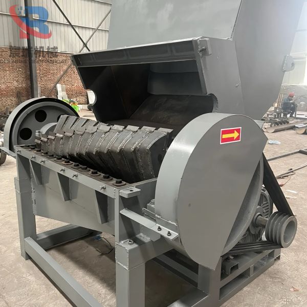 New Plastic Crusher Primarily Used for Processing Waste Plastic Products Such As PP/PE Plastic Crates Fruit Crates and Pallets