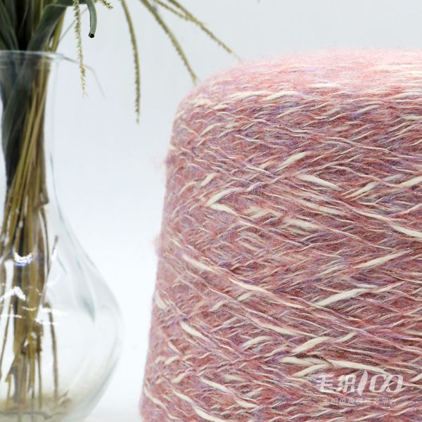 Durable Moistureproof Sequin Knitting Wool , 1/4NM Crocheted Scarves Silky Wool Yarn