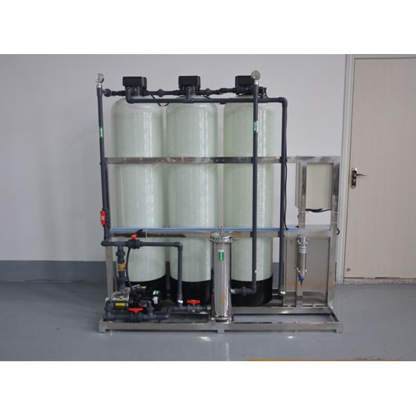SS Frame Resin Tank Water Softener System Remove Water Scale Automatic Manual