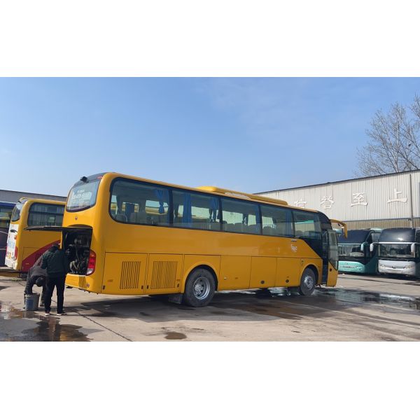 Left Hand Drive Second Hand Buses Manual Transmission Euro 4 Emission Standard Promotion