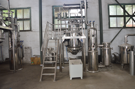Multi - Functional Herb Extraction Machine , Solvent Oil Extraction Plant
