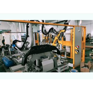 Flexible Robot Ultrasonic Punching And Welding Machine For Car Plastic Bumper