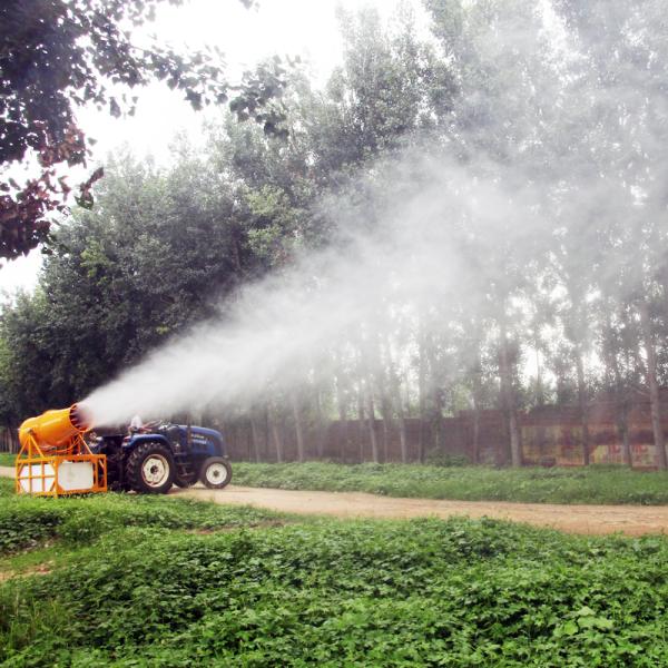 Pneumatic Electrostatic Orchard Sprayer Tractor For Agricultural / Forestry Pest Control