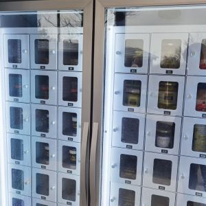Refrigerated Locker Vending Machine With Cash Payment And Room-Temperature