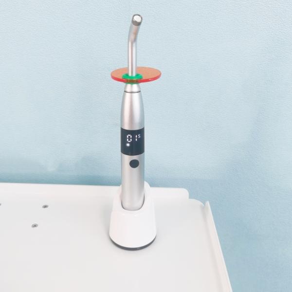 Metal Tips 1 Second Dental Light Cure Wireless Strong Power LED Dental Curing Light