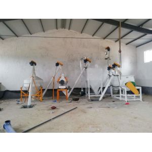 China Easy Operate 22kw Poultry Feed Mixer Machine 1-5TPH Chicken Feed Maker Machine on sale China Easy Operate 22kw Poultry Feed Mixer Machine 1-5TPH Chicken Feed Maker Machine on sale