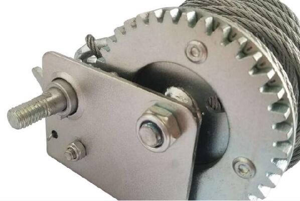 Light Weight Small Manual Hand Winch With Soft Rubber Handle 800lbs