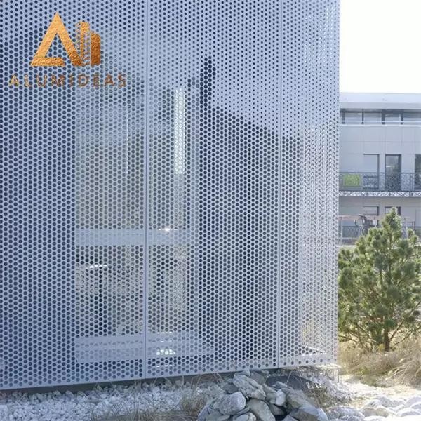 Metal screen panels