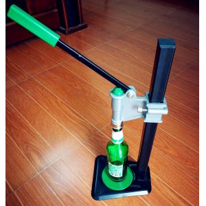 Quality Screw Manual Bottle Capping Machine , Semi Automatic Bench Top Capper for sale