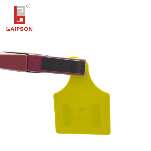 LAIPSON Animal Identification Ear Tags , Rfid Cattle Tags 800mhz 960mhz 15g
