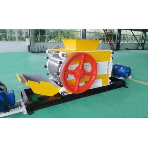 Buy cheap Manganese Steel Refine Roller Crusher Machine Output Diameter 0 - 3mm from wholesalers