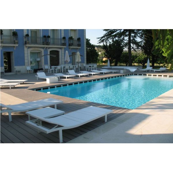 Anti Pressure Hollow Composite Deck Board Outdoor Backyard Waterproof Interlocking