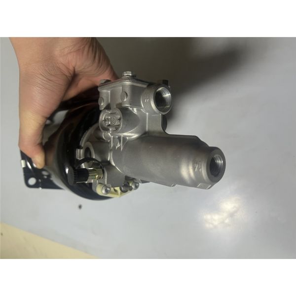 Yutong Bus Spare Parts Bus Clutch Slave Cylinder (Φ102, Φ25, With Push Rod) 1604-00868 9700516080