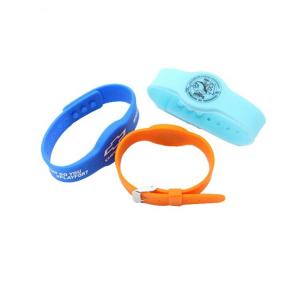 Quality China OEM Colorful Passive Rfid Nfc Wrist band Waterproof 13.56mhz Silicone Rubber Wristband for Access Control for sale